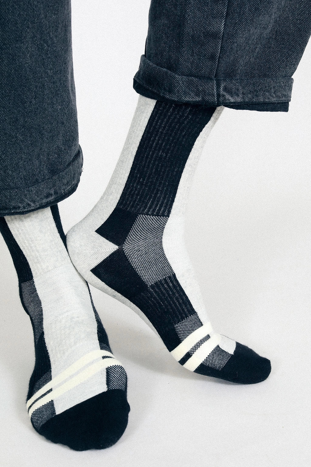 Men's Dark Color Block Crew Socks