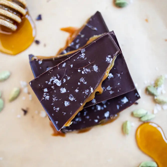 Cardamom & Sea Salt Honey Caramel Chocolate Bar
