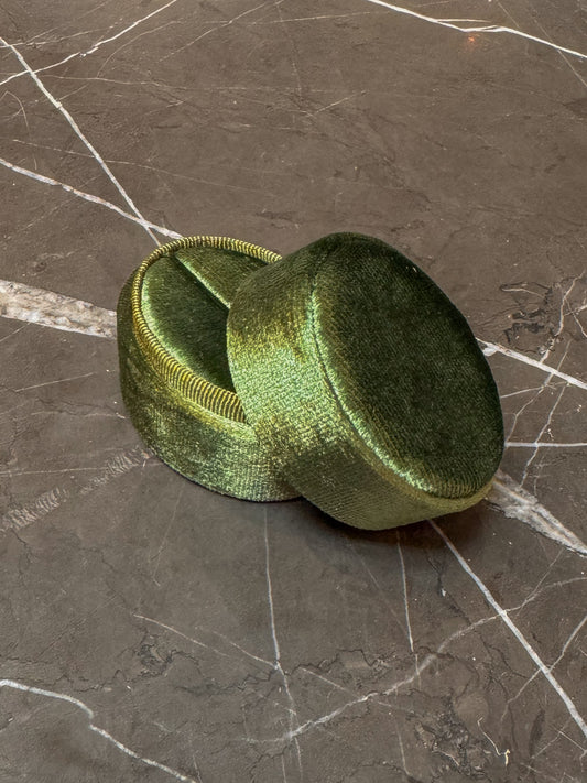 Oval Velvet Ring Box