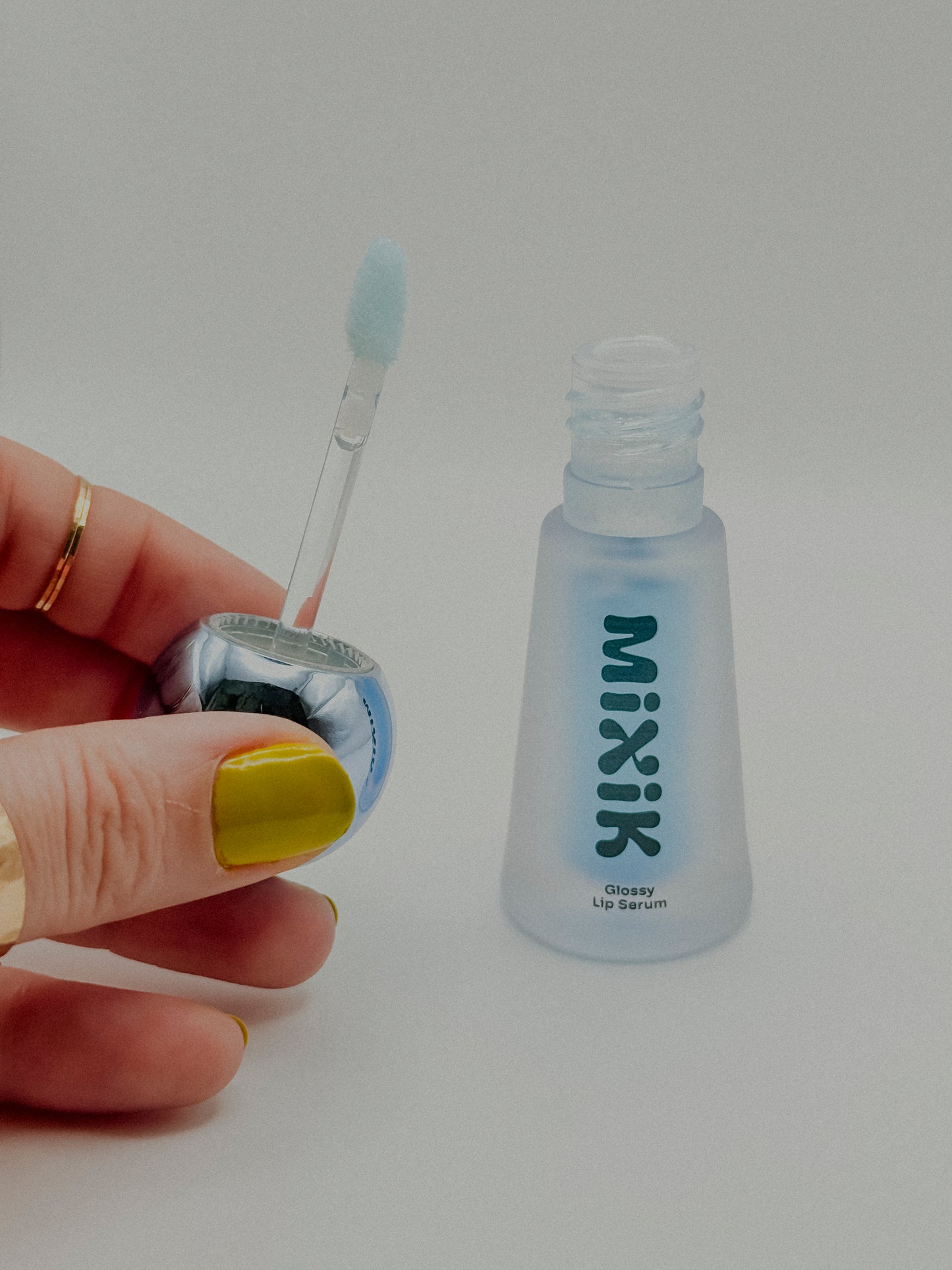 Clear Glossy Lip Serum