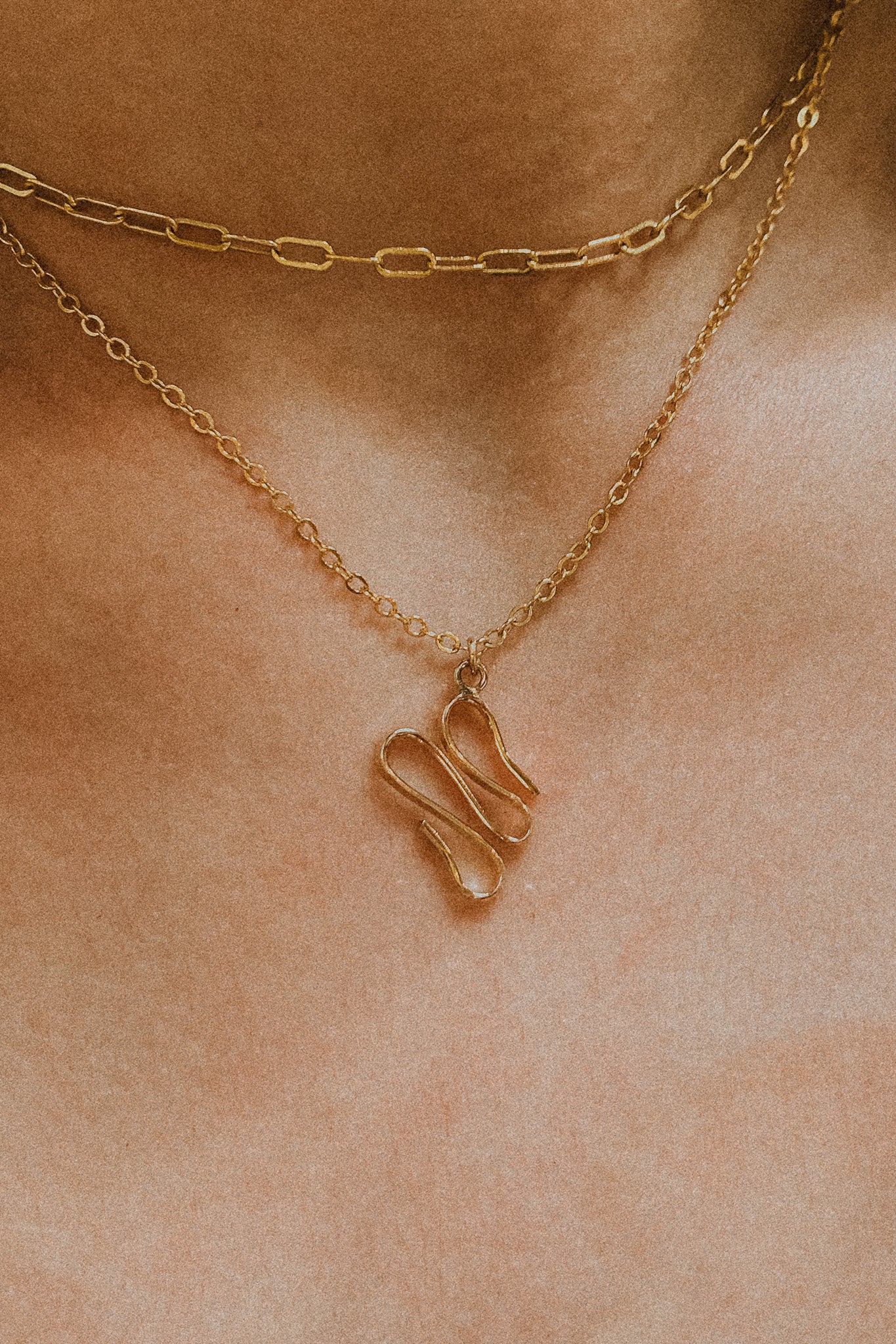 Form Pendant