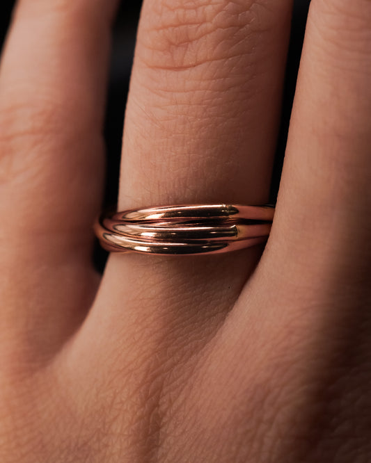 Thin Interlocking Set of 5 Rings, Solid 14K Rose Gold