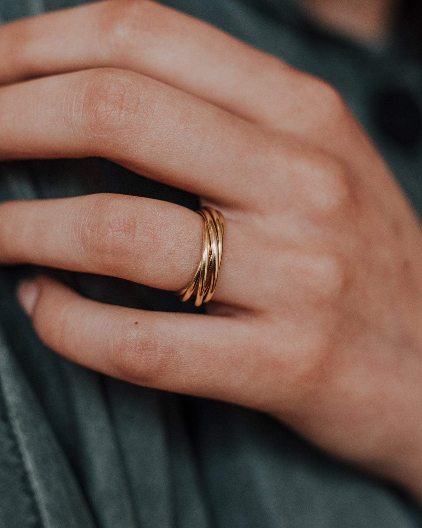 Thin Interlocking Set of 5 Rings, Solid 14K Gold