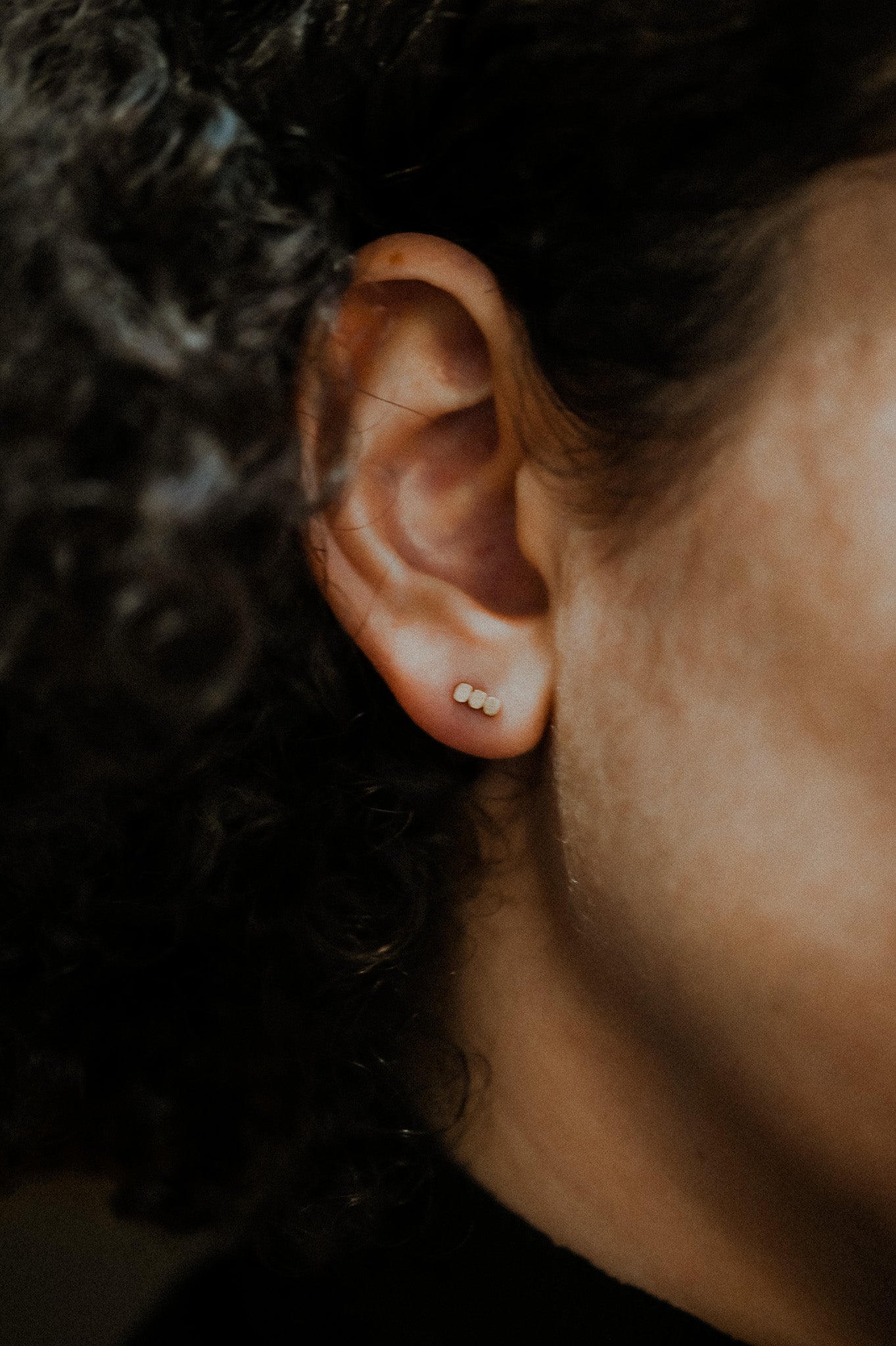 Hammered Bead Flat Back Stud Earring in Solid Gold