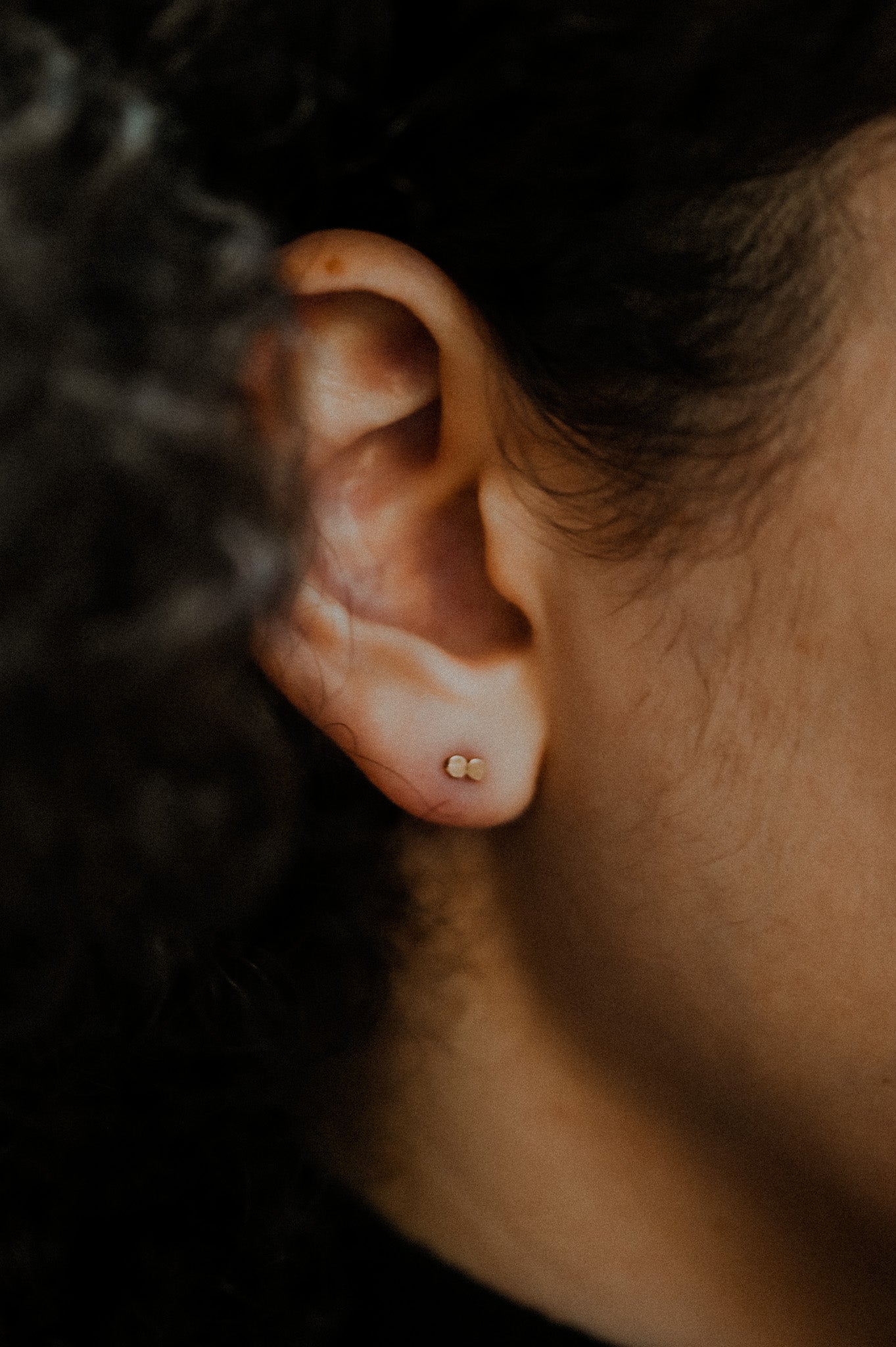 Hammered Bead Flat Back Stud Earring in Solid Gold