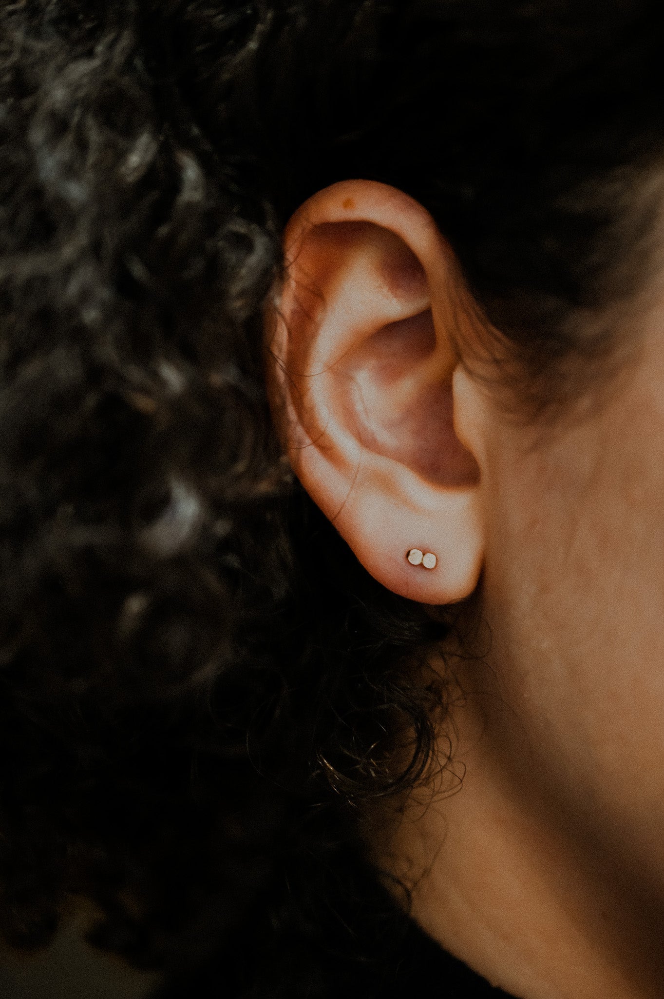 Hammered Bead Flat Back Stud Earring in Solid Gold