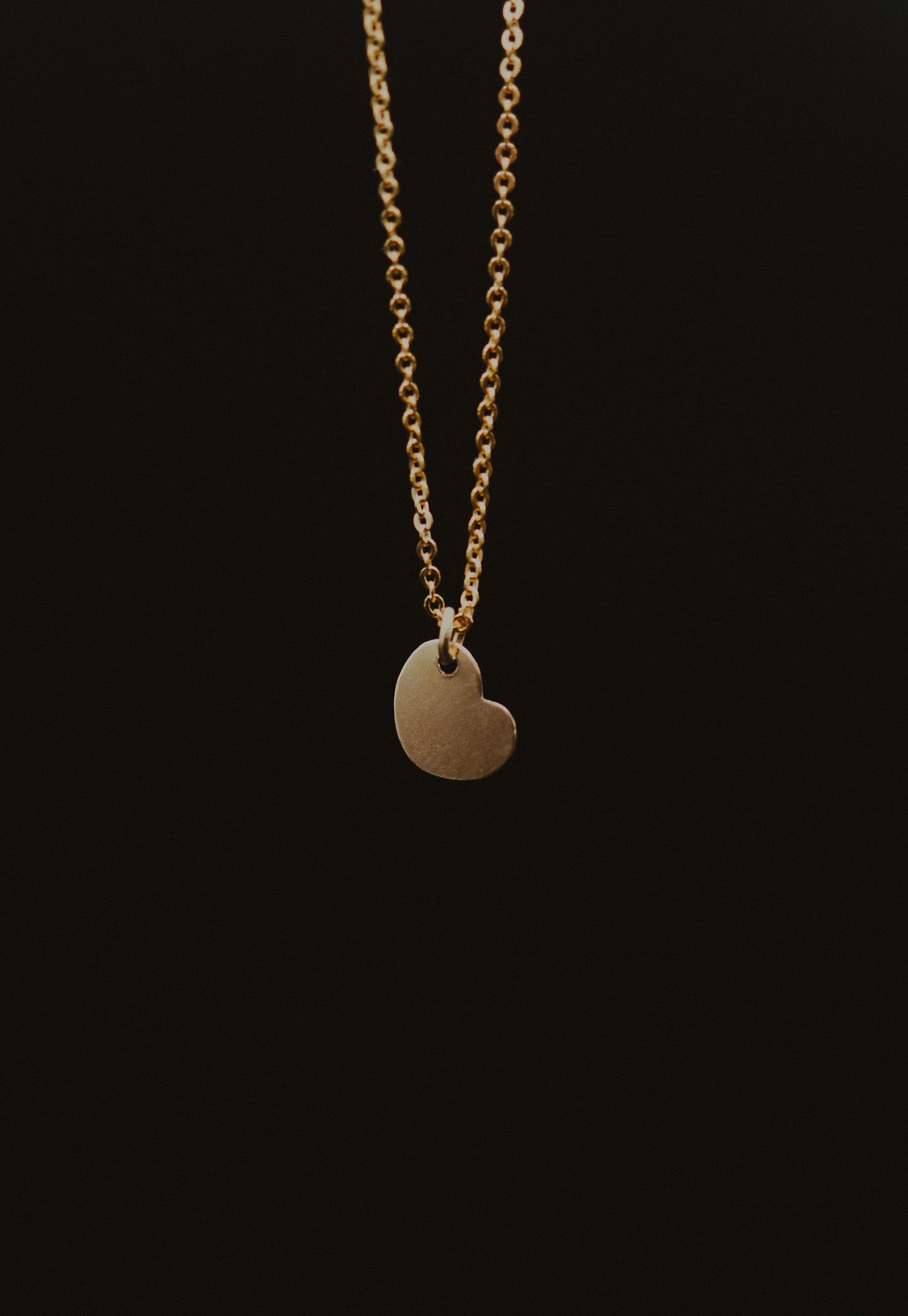 Flat Bean-Shaped Heart Charm