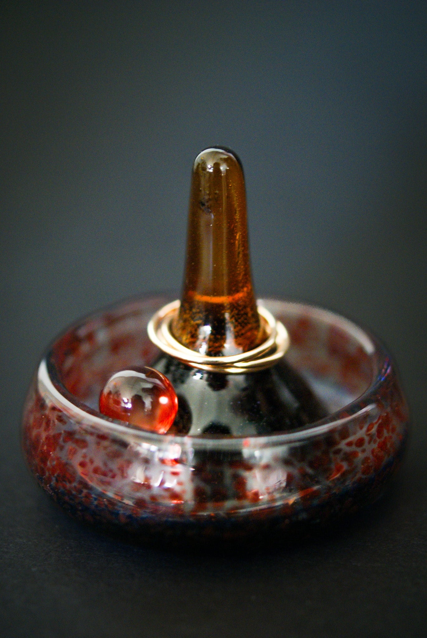 Kinetic Glass Ring Holder