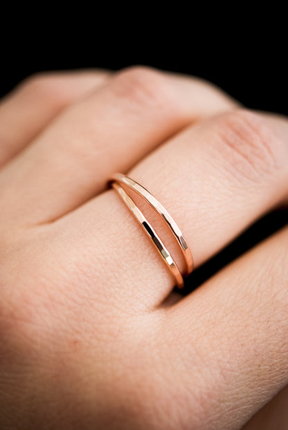 Thin Interlocking Set of 2 Rings, Solid 14K Rose Gold