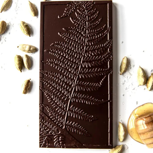 Cardamom & Sea Salt Honey Caramel Chocolate Bar