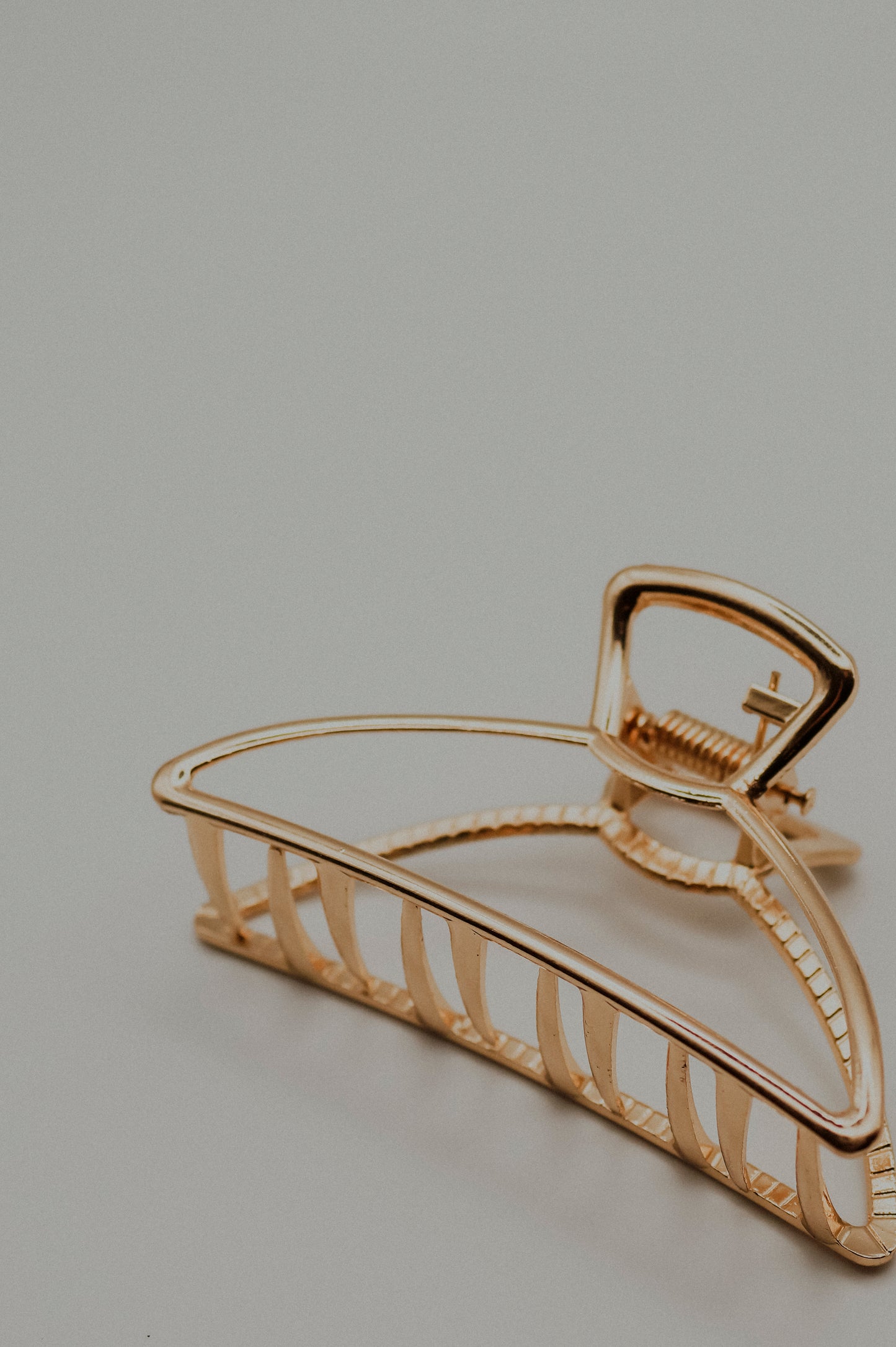 Small Triangle Metal Hair Claw
