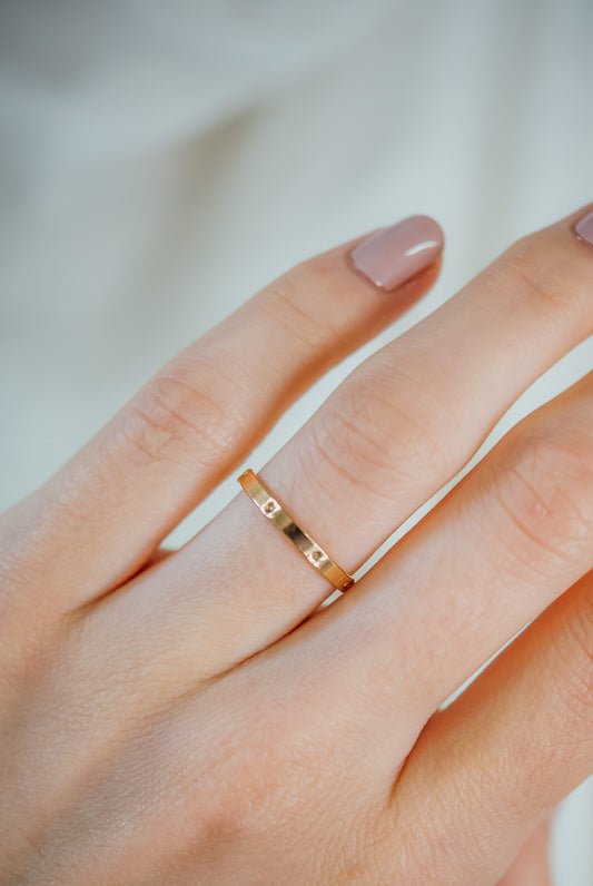 Dotted Mirror Band, Solid 14K Gold