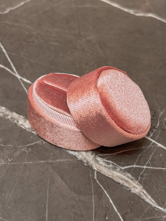 Oval Velvet Ring Box