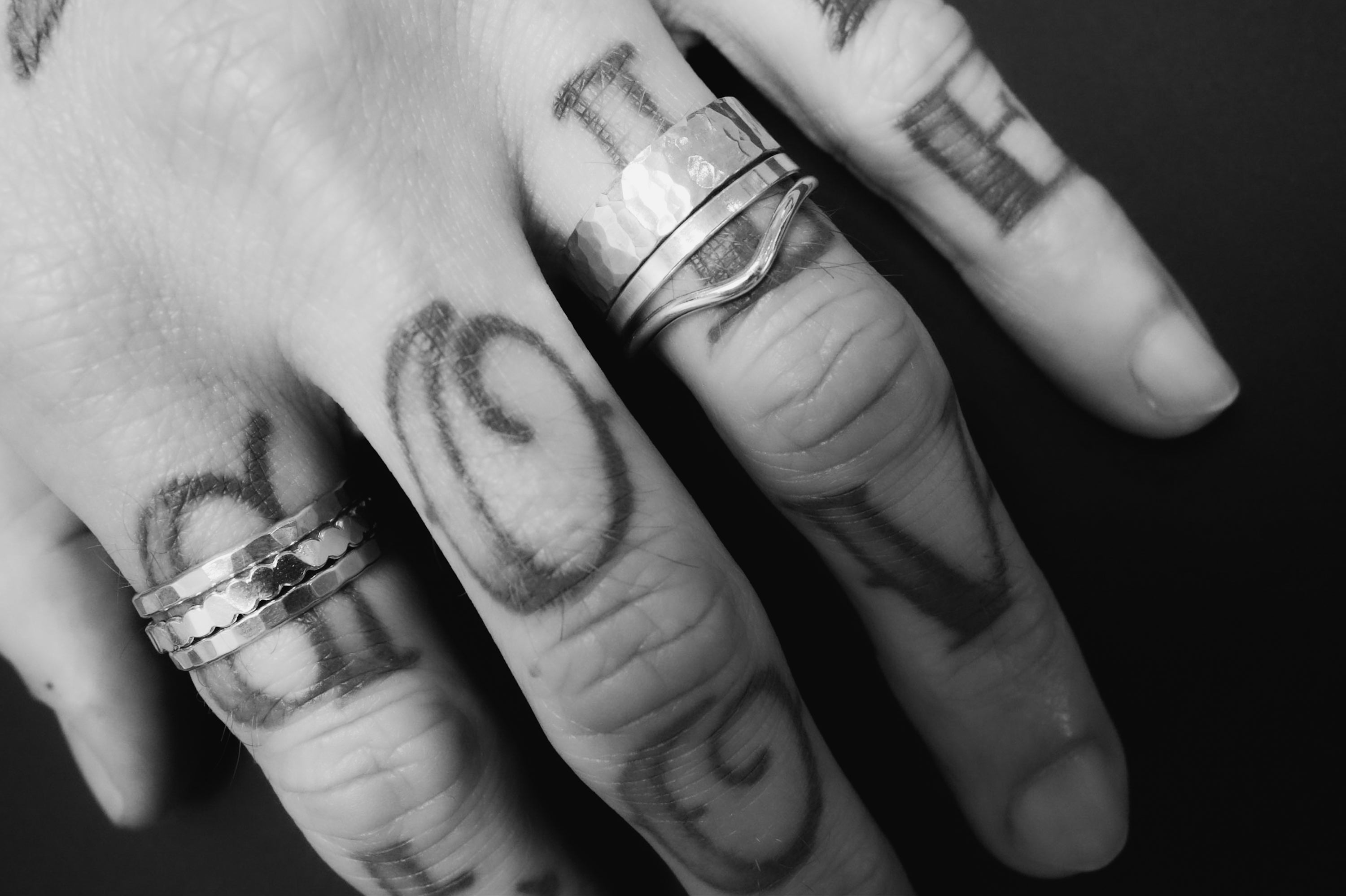 Med Tech. Запись со стены. | Wedding band tattoo, Tattoo wedding rings, Ring  finger tattoos
