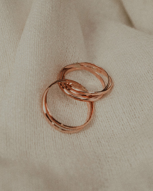 Thin Interlocking Set of 5 Rings, Solid 14K Rose Gold