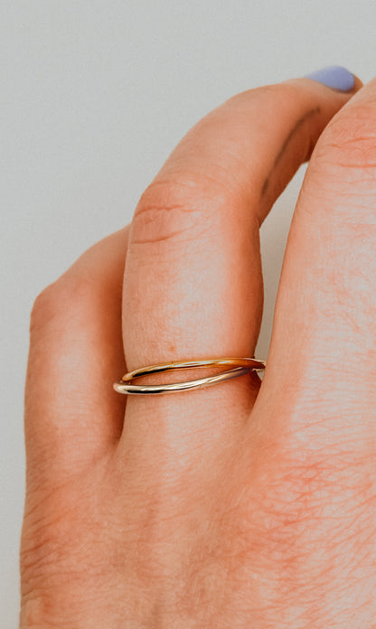 Thin Interlocking Set of 2 Rings, Mixed Metals