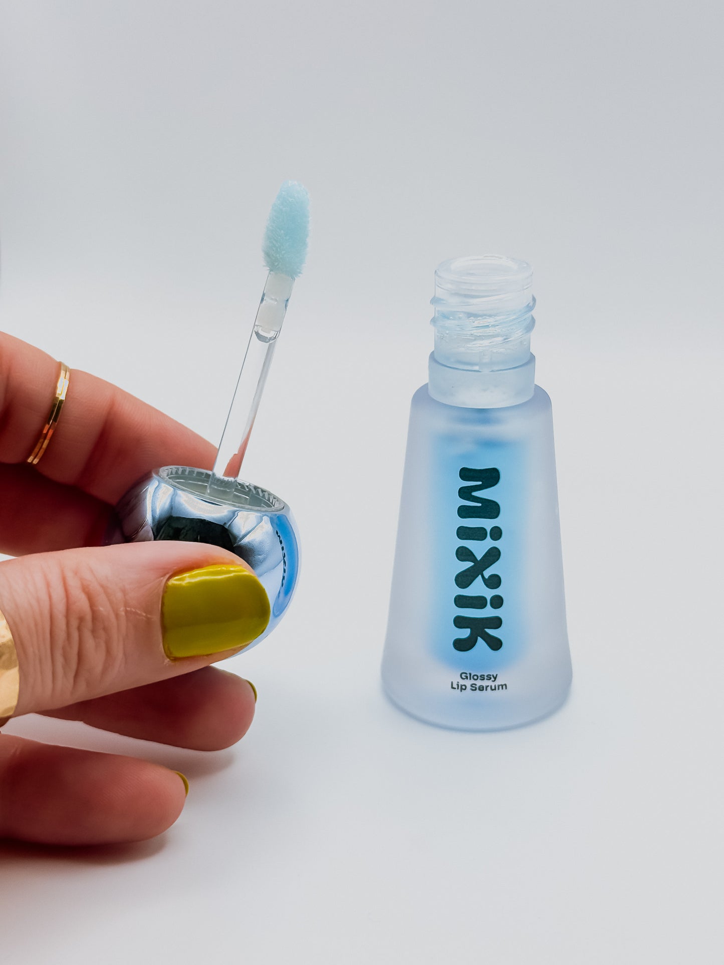 Clear Glossy Lip Serum