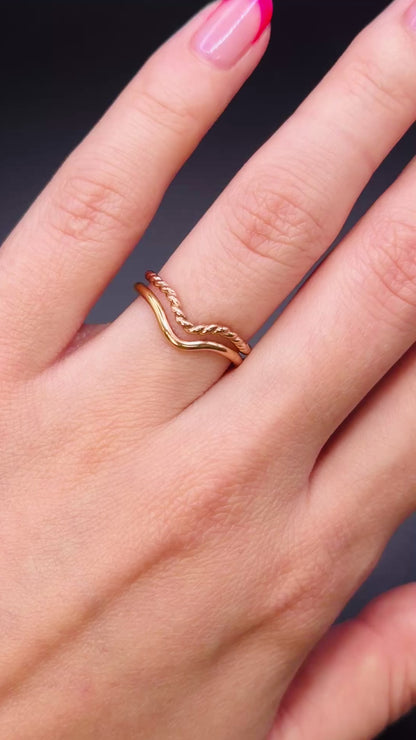 Twisted Teardrop Set of 2 Stacking Rings in Gold, Rose Gold or Silver