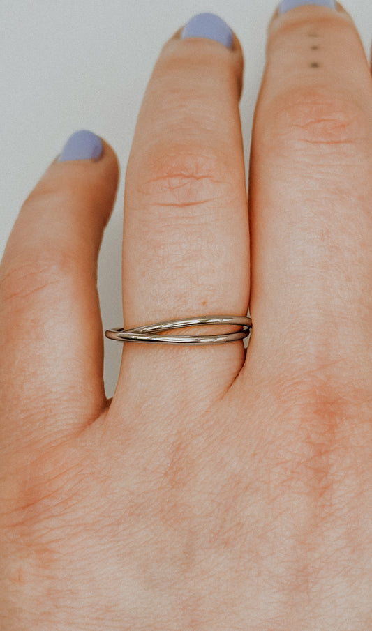 Thin Interlocking Set of 2 Rings, Solid 14K White Gold