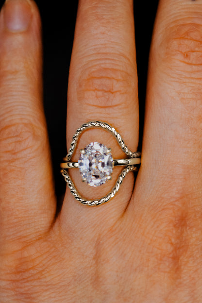 Twist Arc Set of 2 Stacking Rings in Gold, Rose Gold or Silver