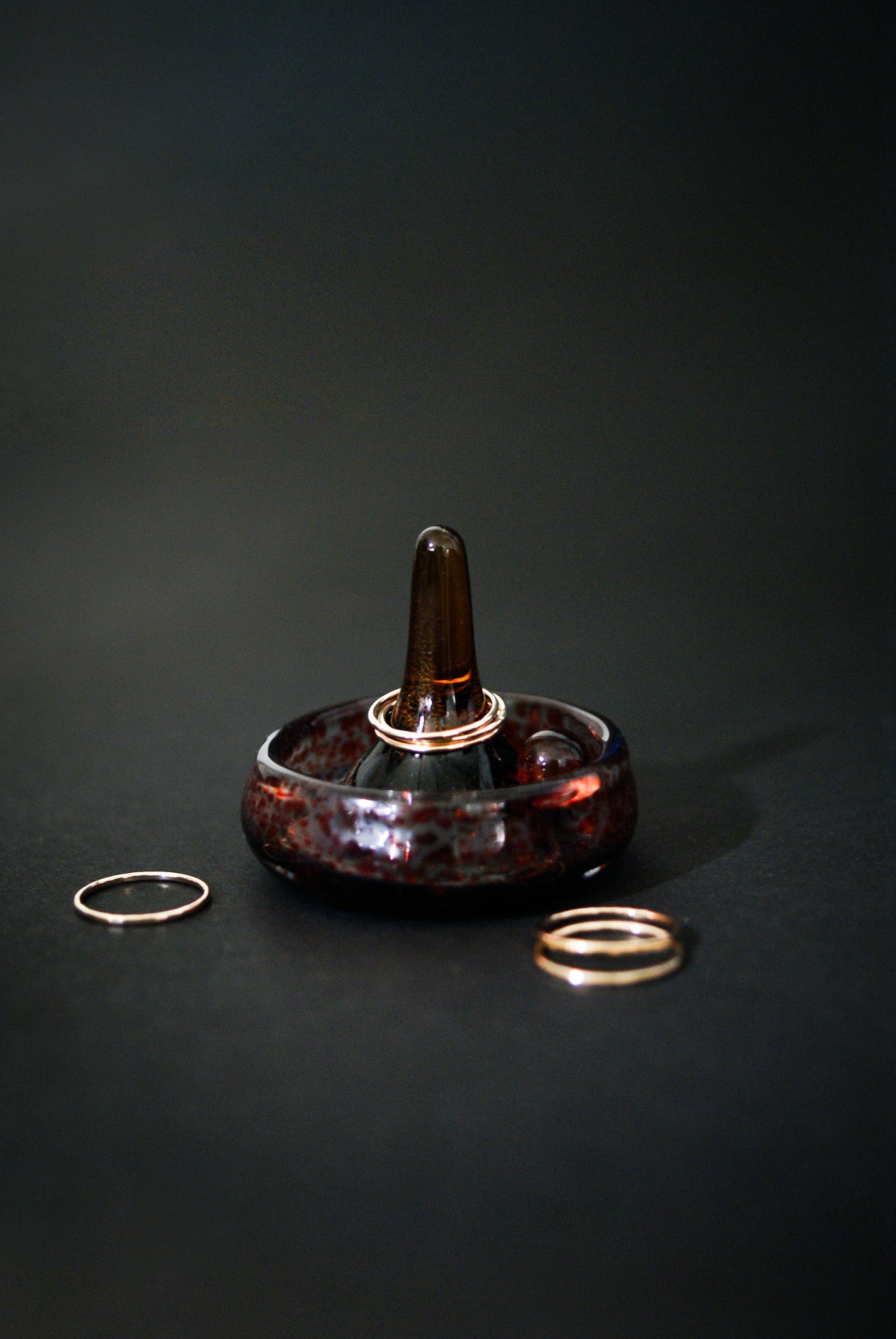 Kinetic Glass Ring Holder